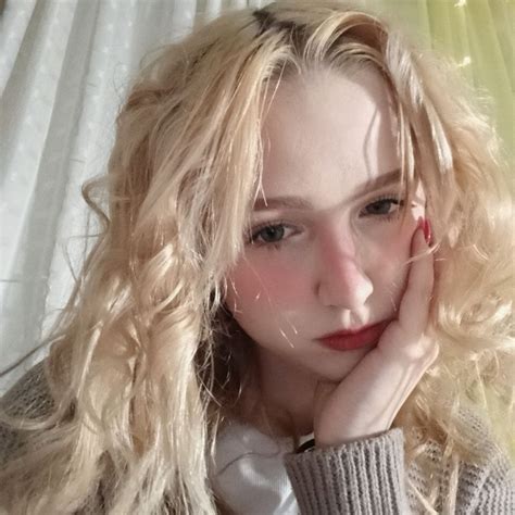 Lynetedgeworth Free Live Webcam Show And Xxx Chat Xhamsterlive