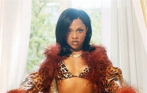 Video Brooklyn Celebrates Years Of Lil Kim S Debut Album Hardcore