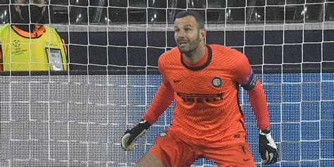 4 Kiper Yang Bisa Gantikan Samir Handanovic Di Inter Milan Bola Net