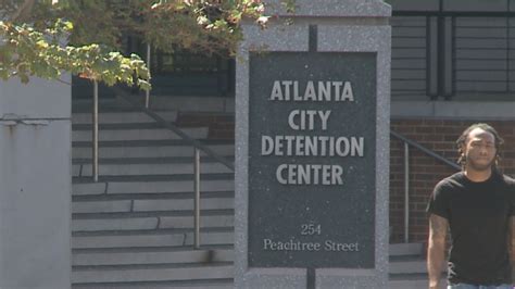 Eaves proposes closing Atlanta Detention Center, sending inmates to ...