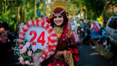 KARNAVAL TEGALWANGI UMBULSARI JEMBER 2022 | karnaval jember - YouTube