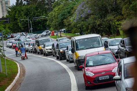 Em Formato De Carreata Marcha Para Jesus Re Ne Milhares De Carros Em