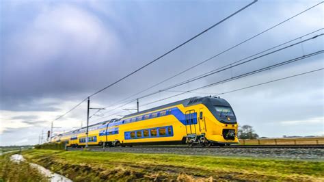 We Pakken Steeds Vaker Zakelijk De Trein Rtlz