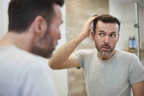 Quand Les Cheveux Blancs Deviennent Un Atout De S Duction Masculin