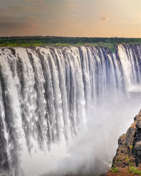 Victoria Falls - New World Safaris