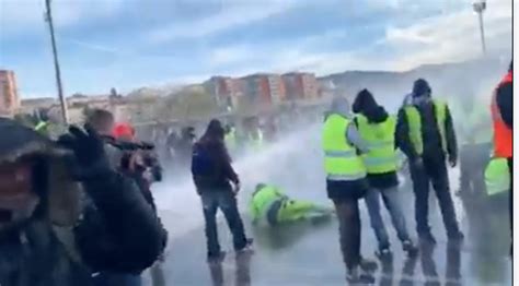 Porto Di Trieste Sgombero Dei Manifestanti No Green Pass La Polizia