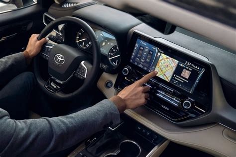 What Technology Features Come with a New Toyota SUV? | Blog