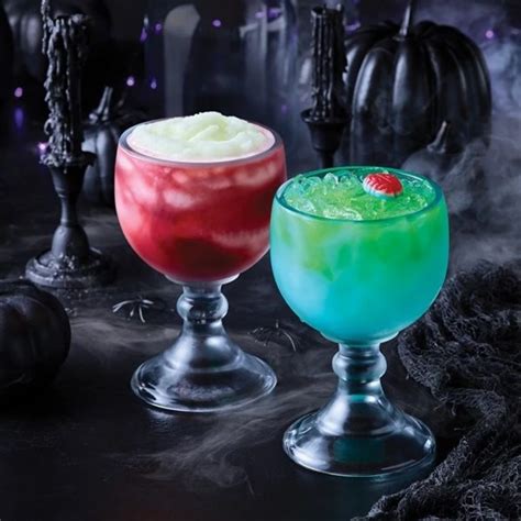 Applebee's Brings Back Their Signature Spooky Season Cocktails