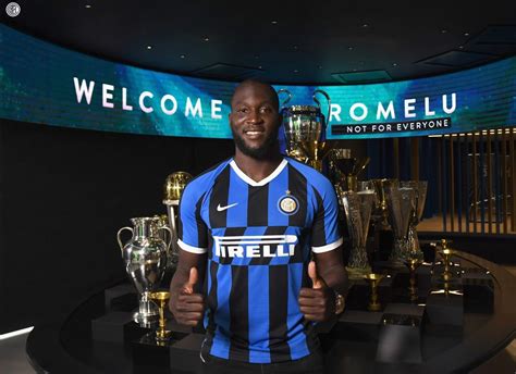 Lukaku All Inter Ufficiale Prima La Firma E Poi L Allenamento