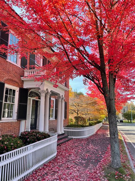 A Mother-Daughter Fall Getaway to Woodstock, Vermont - Destinations ...