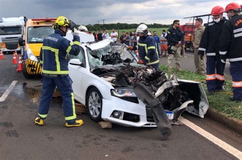 Acidente Com Morte Envolvendo Caminhão E Carro Em Marialva Plantão