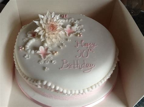 Dahlia 90th Birthday Cake 90th Birthday Cakes 90th Birthday Parties Birthday Cakes For Women