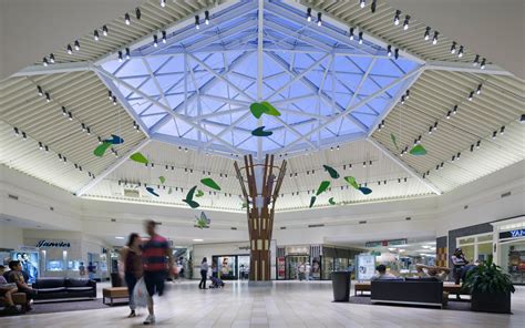 Christiana Mall Feature – LORENC DESIGN