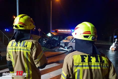 Vorfahrt Missachtet Drei Verletzte Personen Nach Unfall In Ilmenau