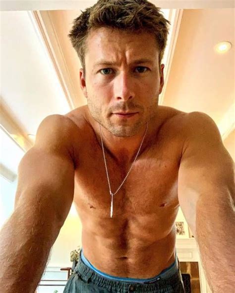 Top Gun S Glen Powell S Steamy Photo Sparks Major Reaction From Fans And Famous Friends Hello