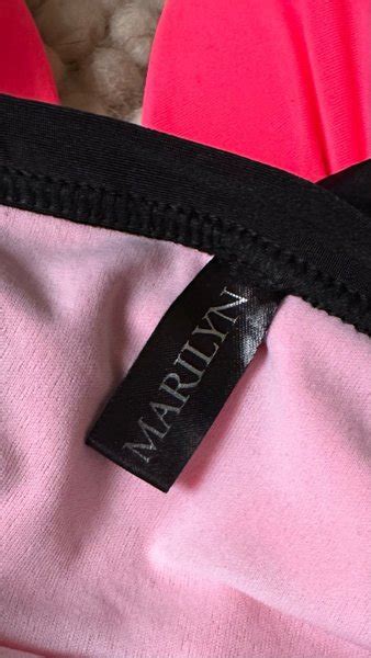 Se produkter som liknar Bikini strl Marilyn på Tradera