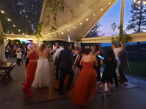 Griffin House Wedding Hood River Oregon - PRO DJs Portland