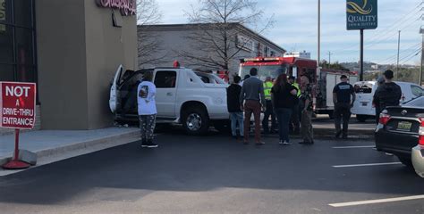 Pickup Truck Crashes Into Chick Fil A On Highway 280 Wbma