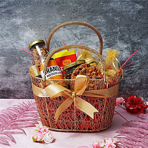 Buy/Send Luxurious Basket For Mom Hamper Online- FNP