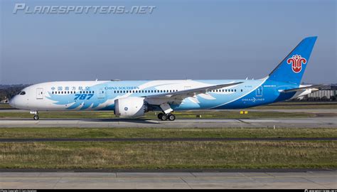 B China Southern Airlines Boeing Dreamliner Photo By Cary