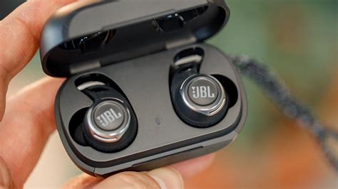 Jbl Reflect Flow Pro Review Go With The Flow Tech Advisor