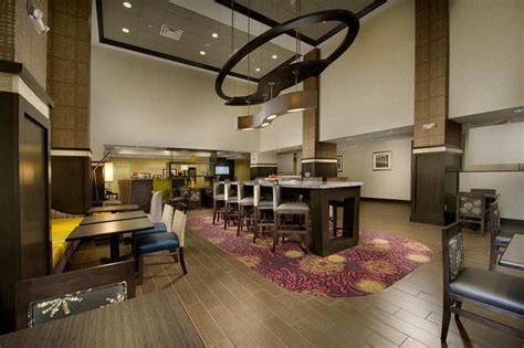 Discount Coupon for Hampton Inn & Suites Buffalo Airport in Cheektowaga, New York - Save Money!