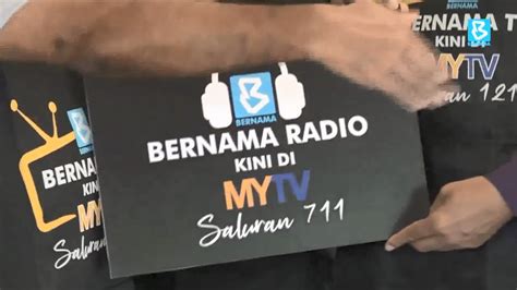 Bernama Tv Radio Hands Out Aprons To Presma To Promote Its Broadcast