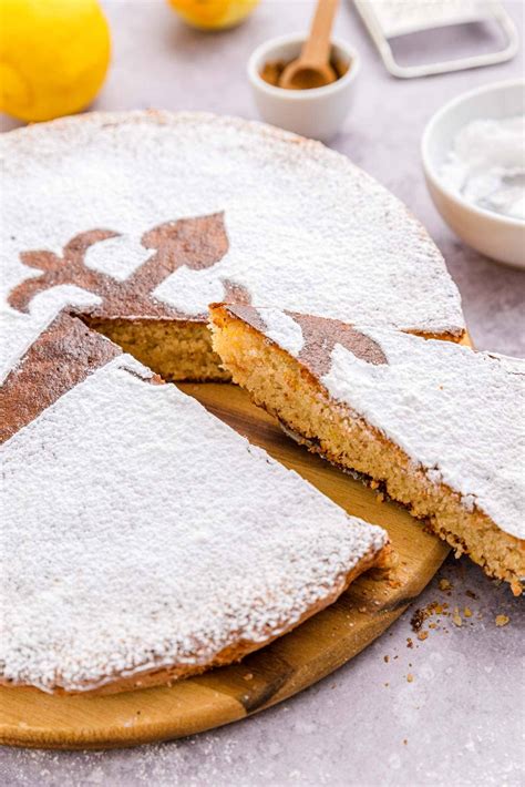 Tarta de Santiago (Spanish Almond Cake) - Recipes From Europe