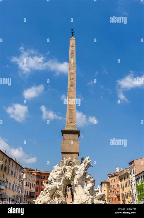 Fontana dei Quattro Fiumi Brunnen der vier Flüsse mit den