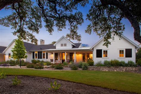 Coastal Cottage Single Story Exterior Farmhouse With Shingle Roof