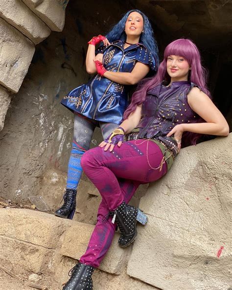 Mal and Evie (Disney Cosplay) by TalesFromNeverland on DeviantArt