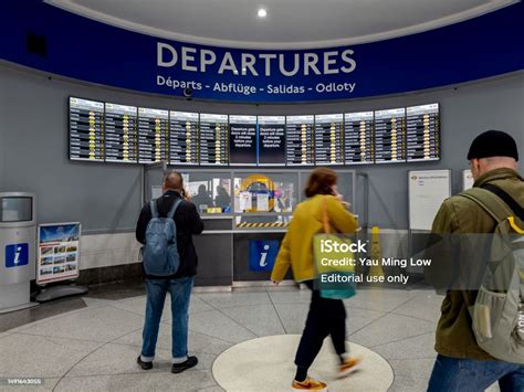 Interior View Of The Departures Hall Of Victoria Coach Station With ...