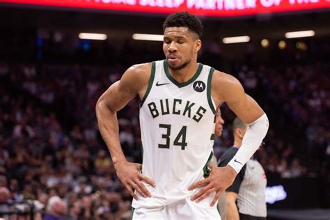 Nba Trade Rumors 26 Million Decision May Remedy Giannis Antetokounmpo And Bucks Playoff Woes As