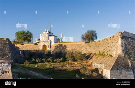 Portas da Esquina, Fort Santa Luzia, the greatest preserved ...