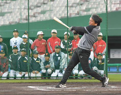 巨人 松井秀喜臨時コーチが野球教室で鋭い当たり披露、柵越えは0も大きな拍手 秋広には「もちろん期待」 ライブドアニュース