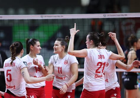 CLVW 82 Eczacibasi Dynavit ISTANBUL V SC Prometey DNIPRO CEV