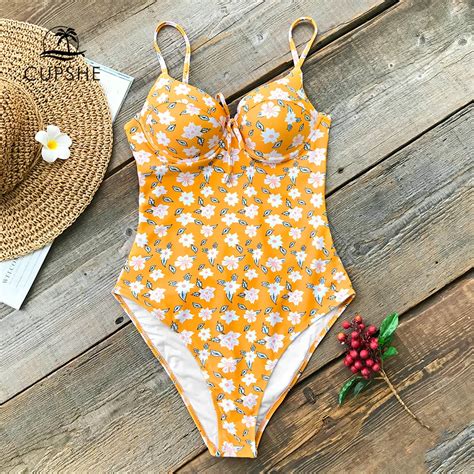 Cupshe Daisy Yellow Floral Print One Piece Swimsuit Women Moulded Cup