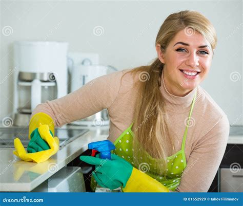 Blonde Maid Cleaning In Kitchen Stock Image Image Of Blonde Housekeeping 81652929