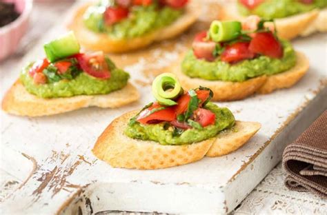 Crostini Con Pesto De Aguacate Y Tomates Cherry Asados Diario De