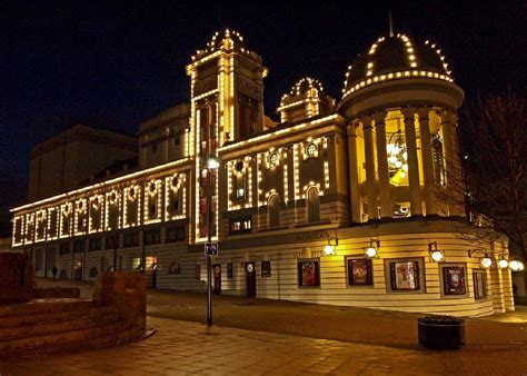 Jack And The Beanstalk A Towering Success At The Alhambra In Bradford