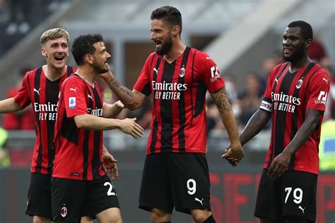 ac milan resmi punya pemilik  vivagoalcom