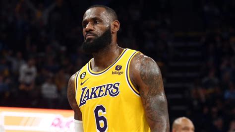 Lebron James Throws Shade At Dillon Brooks Grizzlies Yardbarker