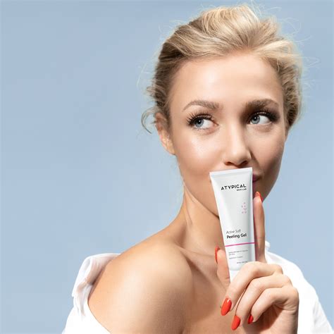 Ghid Complet de Exfoliere a Tenului pentru Începători | MakeupShop.ro