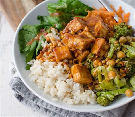 Recipe How To Make A Peanut Tofu Buddha Bowl Vegan Men S Journal