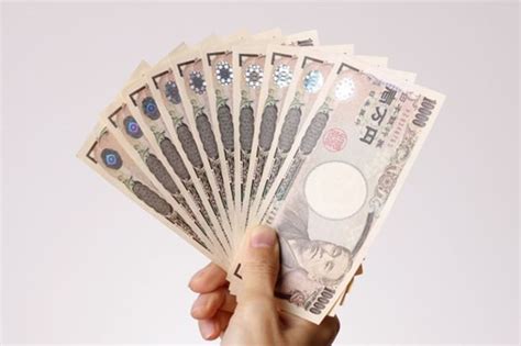 【給付金10万円】100人に聞いた「何に使う？」、“夢の使い道” と “実際の使い道” 週刊女性prime