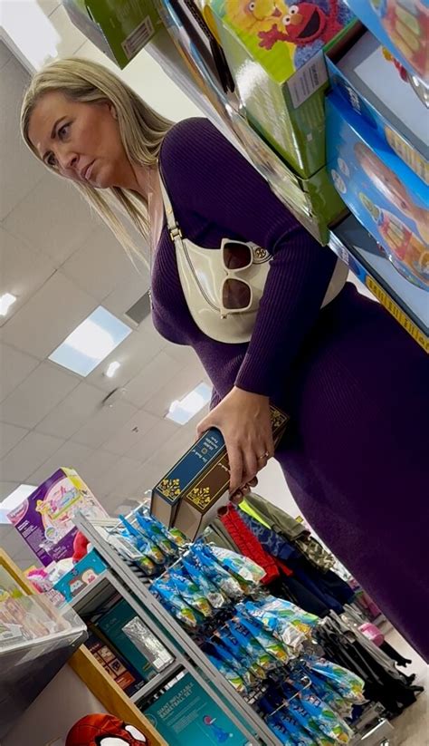 Hot MILF Tight Dress OC Ass Forum