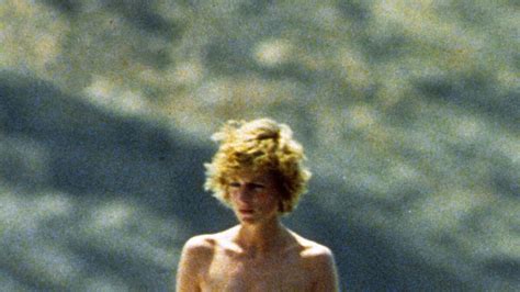 Photos Lady Di Sunbathed Nude In The Garden And Queen Elizabeth Hated It