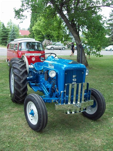 1964 Ford 2000 Industrial Tractor