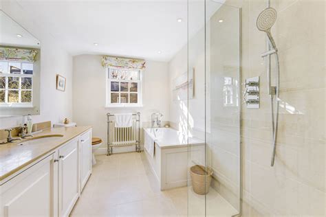 Sw11 4nj property prices skyrocket as new development finishes 3