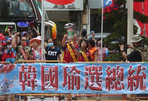 韓粉群集黨中央喊挺韓國瑜選總統 國民黨發言人回應了 政治 中時